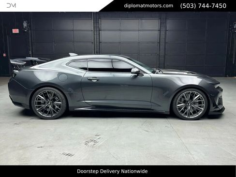 Used 2018 Chevrolet Camaro ZL1 image 7