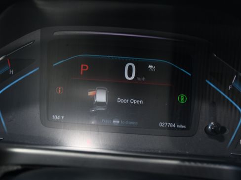 Used 2024 Honda Odyssey Touring image 15