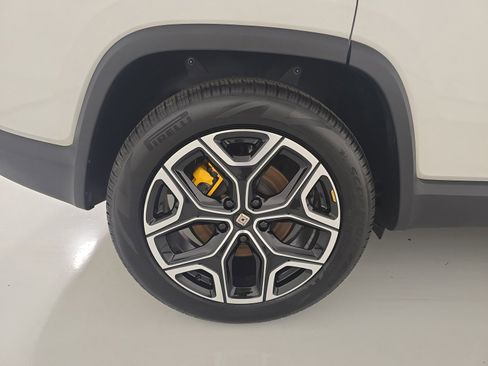 Used 2024 Rivian R1S Adventure AWD/4WD image 12