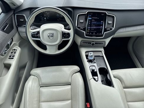 Used 2022 Volvo XC90 T8 Inscription w/ Advanced Package AWD/4WD image 24