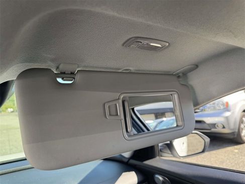 Used 2022 Hyundai Elantra Blue image 30