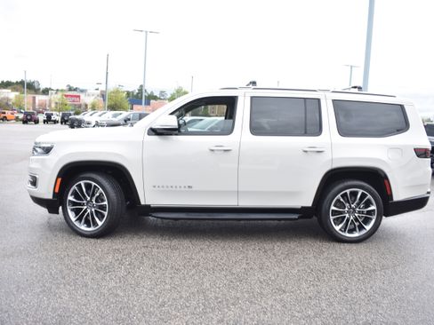 Used 2022 Jeep Wagoneer Series II w/ Premium Group I image 6