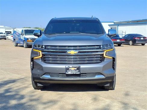 Used 2021 Chevrolet Suburban Premier image 2