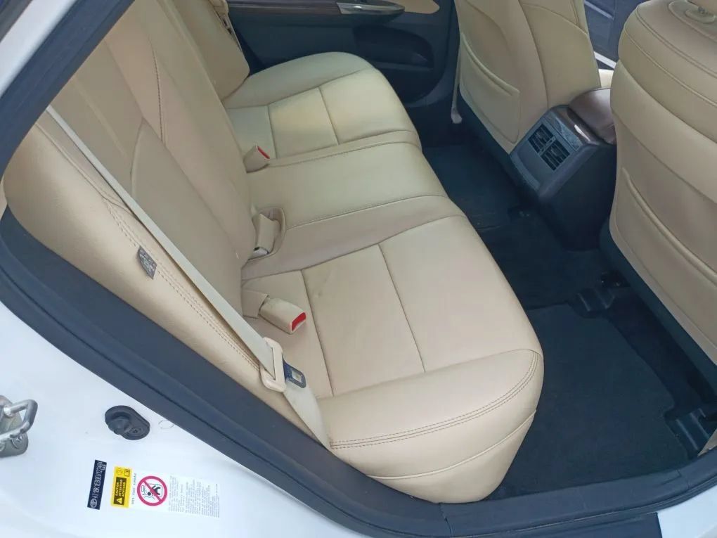 Used 2014 Toyota Avalon XLE Premium FWD image 18