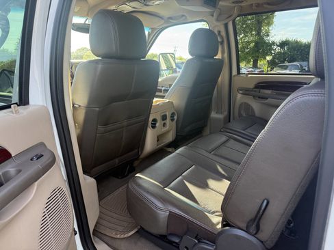 Used 2003 Ford Excursion Eddie Bauer image 10