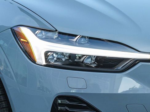 New 2026 Volvo XC60 B5 Ultra w/ Protection Package Premier image 4