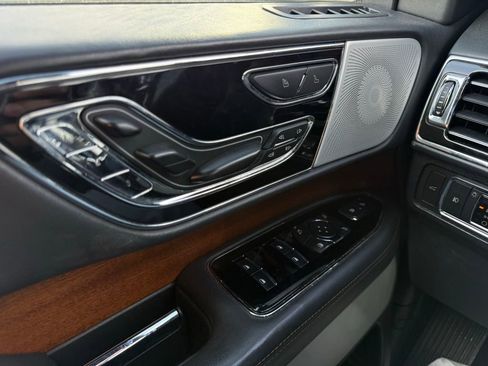 Used 2022 Lincoln Navigator Black Label image 12