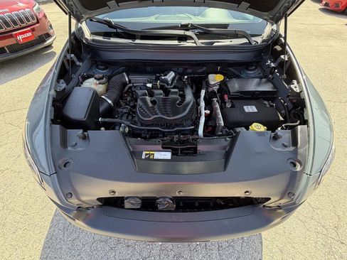 Used 2015 Jeep Cherokee Trailhawk w/ Cold Weather Group AWD/4WD image 23