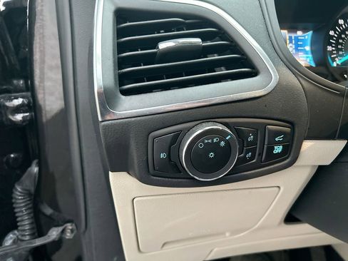 Used 2024 Ford Edge Titanium AWD/4WD image 21