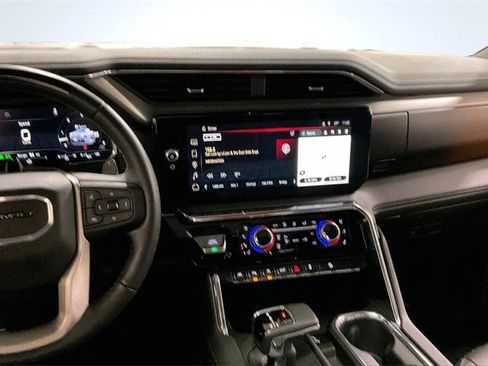 Used 2025 GMC Sierra 1500 Denali image 6