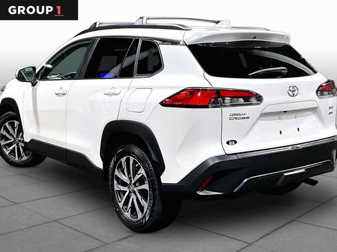 Used 2023 Toyota Corolla Cross XLE AWD/4WD image 12