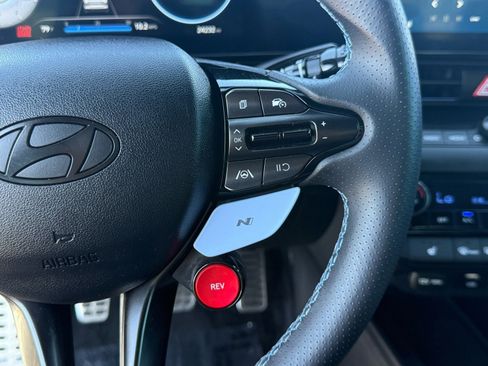 Used 2025 Hyundai Elantra N Base image 18