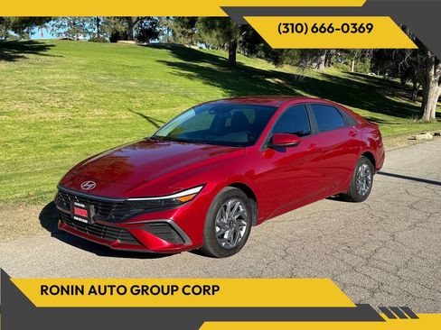 Used 2024 Hyundai Elantra SEL image 1