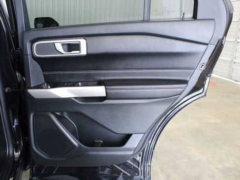Used 2023 Ford Explorer XLT w/ Equipment Group 202A RWD image 24