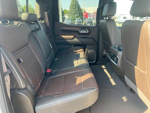 Used 2024 GMC Sierra 1500 Denali w/ Denali Reserve Package AWD/4WD image 32