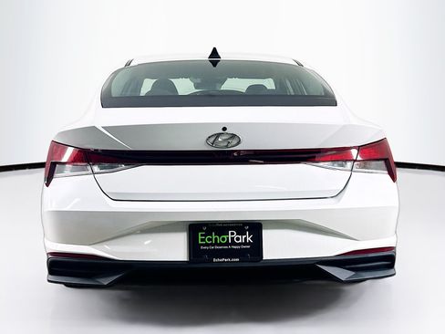 Used 2021 Hyundai Elantra SEL FWD image 7