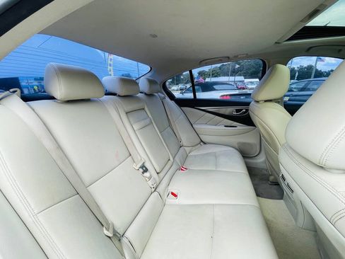 Used 2017 INFINITI Q50 Signature Edition w/ All Weather Package (L93) RWD image 22
