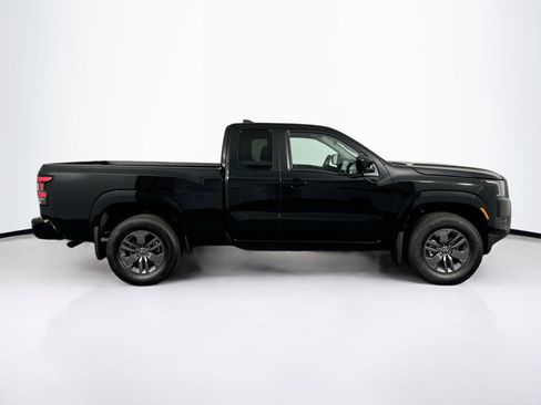 Used 2025 Nissan Frontier SV image 12