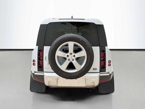 Certified 2023 Land Rover Defender 110 SE AWD/4WD image 4