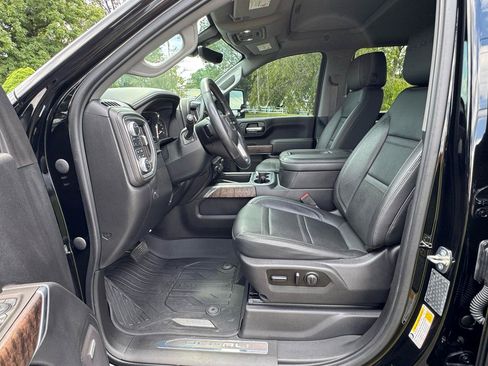 Used 2020 GMC Sierra 3500 Denali w/ Denali Ultimate Package AWD/4WD image 9