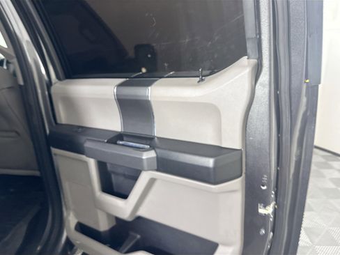 Used 2017 Ford F150 XLT w/ Equipment Group 302A Luxury image 29