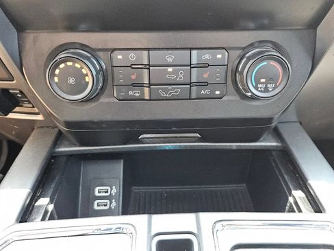 Used 2019 Ford F150 XLT w/ Equipment Group 302A Luxury AWD/4WD image 20