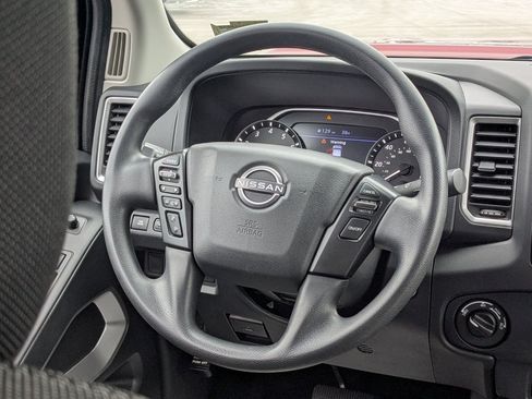 Used 2022 Nissan Frontier SV image 17