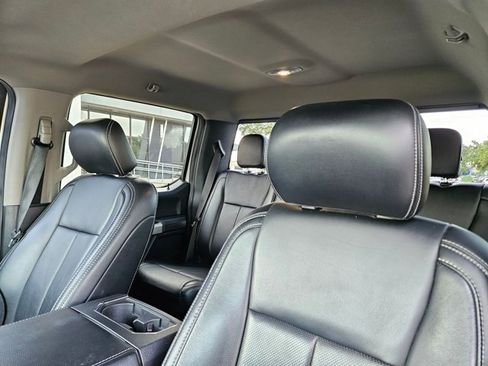 Used 2019 Ford F150 Lariat w/ Trailer Tow Package RWD image 9