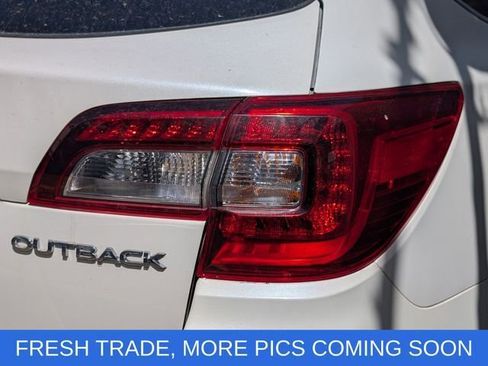 Used 2018 Subaru Outback 2.5i Premium AWD/4WD image 15