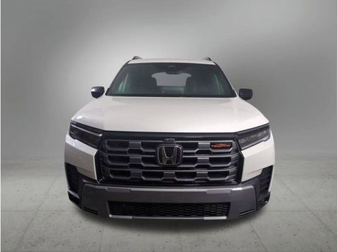 New 2026 Honda Pilot TrailSport image 8