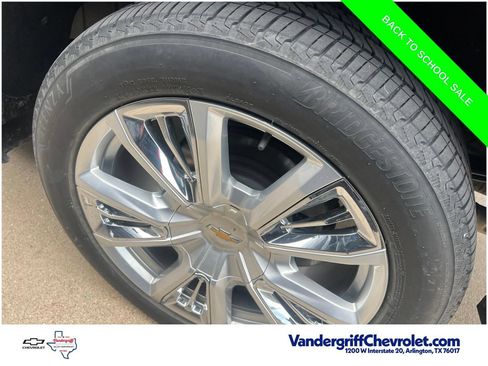 Used 2023 Chevrolet Silverado 1500 High Country w/ High Country Premium Package AWD/4WD image 17