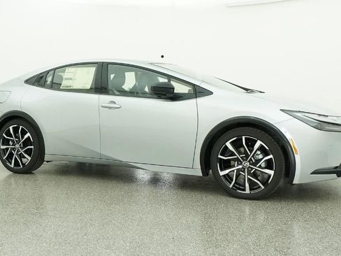 New 2026 Toyota Prius Plug-In Hybrid FWD image 28