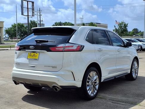 Used 2020 Ford Edge Titanium w/ Equipment Group 301A FWD image 2