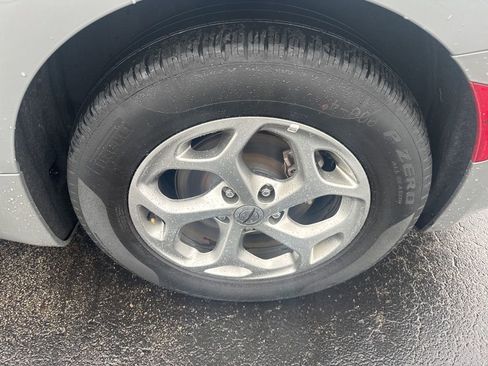 Used 2023 Chrysler Pacifica Limited image 26