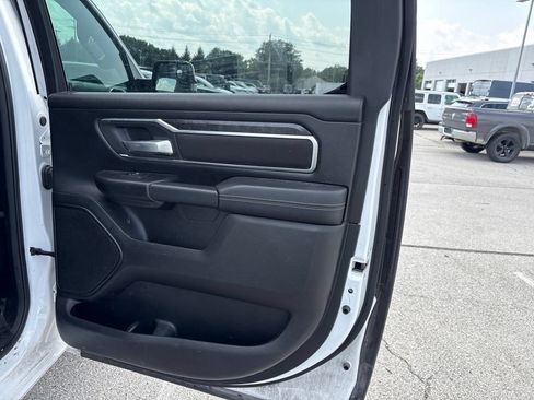 Used 2024 RAM 1500 Big Horn AWD/4WD image 30