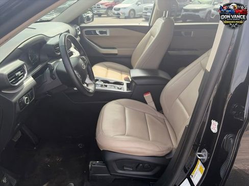 Used 2023 Ford Explorer XLT w/ Equipment Group 202A AWD/4WD image 9