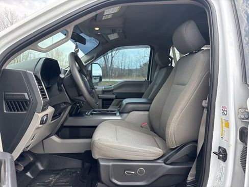 Used 2019 Ford F250 XLT w/ XLT Premium Package AWD/4WD image 4