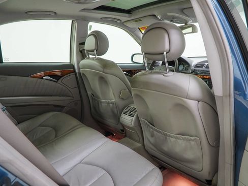 Used 2003 Mercedes-Benz E 320 Sedan image 43