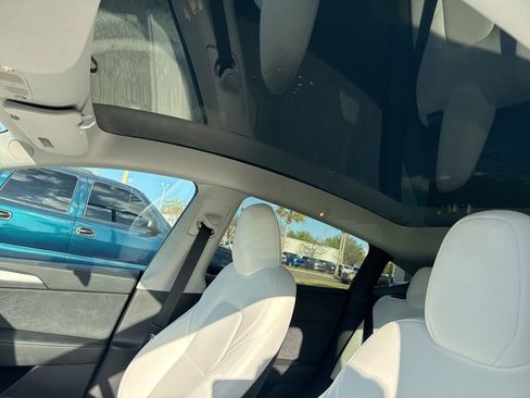 Used 2025 Tesla Model Y Long Range image 6