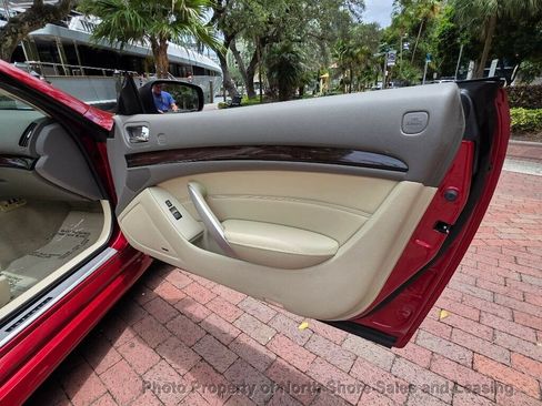 Used 2014 INFINITI Q60 Convertible w/ Premium Package RWD image 24