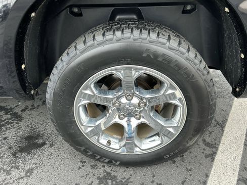 Used 2015 RAM 1500 Laramie w/ Convenience Group image 13