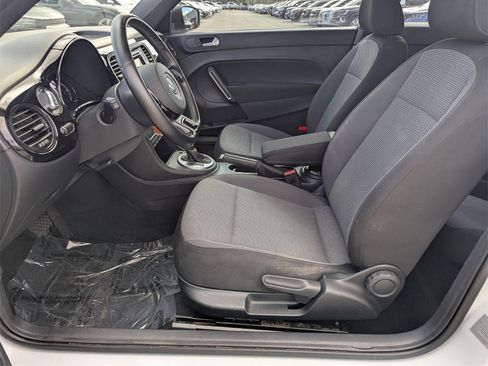 Used 2017 Volkswagen Beetle 1.8T S image 18