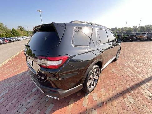 Used 2025 Honda Pilot Elite image 36