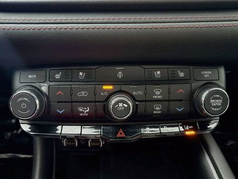 Used 2022 Dodge Durango R/T RWD image 16