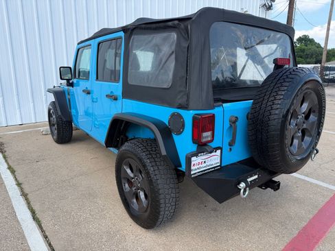 Used 2017 Jeep Wrangler Unlimited Sport AWD/4WD image 4