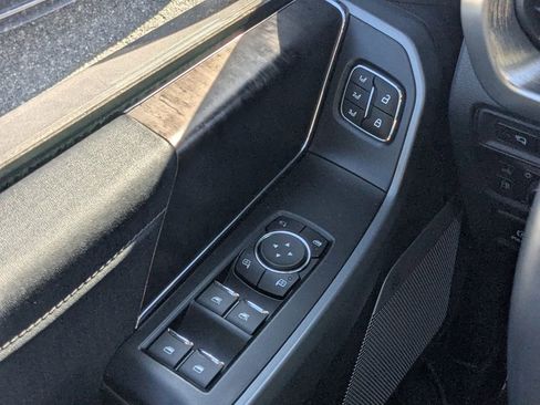 Used 2022 Ford F150 Lariat w/ Equipment Group 501A Mid image 21