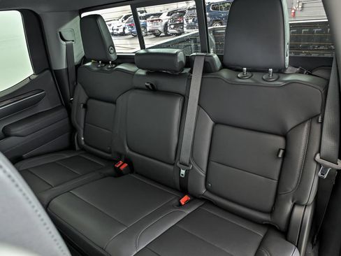New 2026 GMC Sierra 1500 SLT w/ SLT Convenience Package AWD/4WD image 12