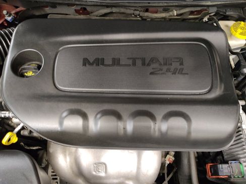 Used 2020 Jeep Cherokee Latitude FWD image 30