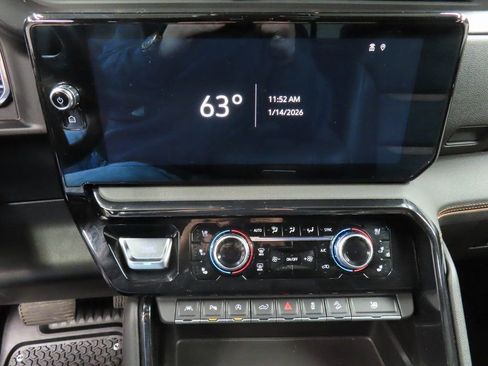 Used 2022 GMC Sierra 1500 AT4 w/ AT4 Premium Package image 13