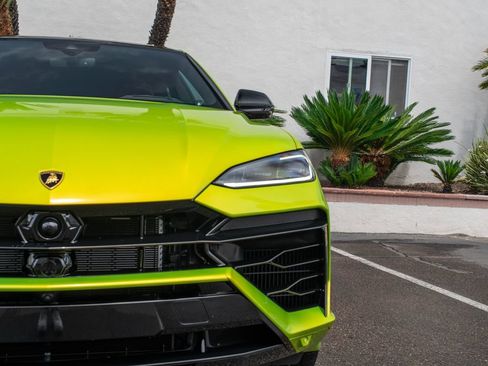 Used 2025 Lamborghini Urus SE AWD/4WD image 38